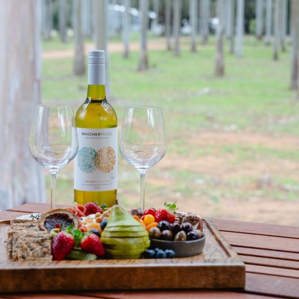 Laze n Graze + Sauvignon